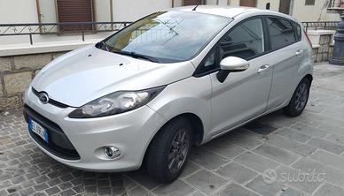 Ford Fiesta 14 TDci  70cv 5p