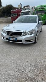 Auto Mercedes