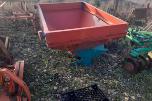 Spandiconcime 800 Lt