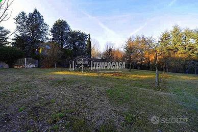 AMPIO TERRENO RESIDENZIALE