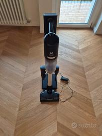 Aspirapolvere Electrolux Ultimate 800 come nuova  