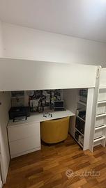 Cameretta IKEA STUVA con letto a soppalco
