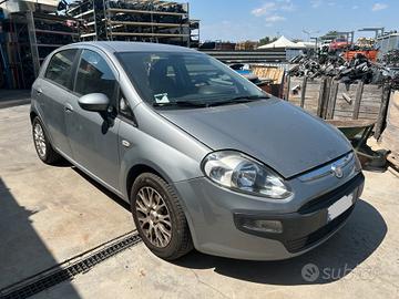 FIAT PUNTO 2011 DISPONIBILE PER RICAMBI