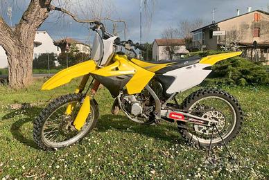 Suzuki rm 125