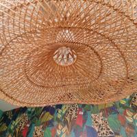 Lampadari ornamentali finti con foglie e fiori