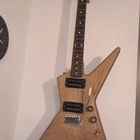 Chitarra elettrica Explorer
