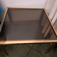Tavolino da salotto  con piano in vetro 