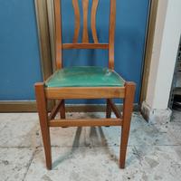 Sedia in legno con imbottitura tessuto verde