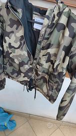 Impermeabile militare con cappuccio