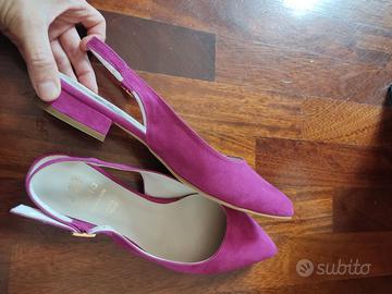 Ballerina con punta color fucsia, tallone scoperto