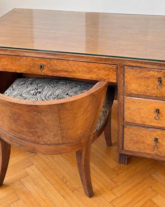 Scrivania vintage in legno + poltroncina