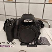 Canon EOS 200D+Obiettivi (18-55mm, 50mm F1.8)