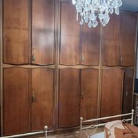 Armadio in legno a 6 ante