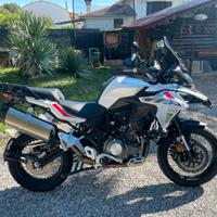 Benelli trk 502x