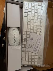 Tastiera e mouse senza filo