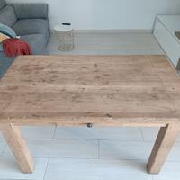 Tavolo in legno