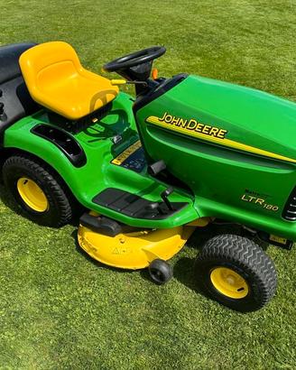 trattorino tagliaerba John Deere LTR 180 