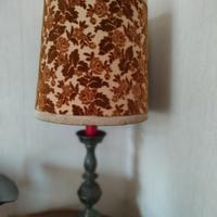 Lampada da tavolo vintage a candeliere con paralum