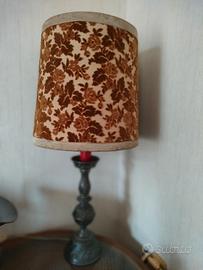 Lampada da tavolo vintage a candeliere con paralum
