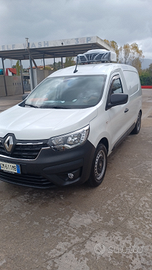 Renault exspres van coibentato con frigo Atp