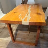 Tavolo artigianale legno  massello e resina