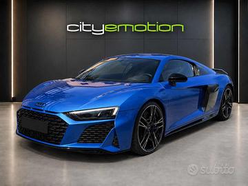 AUDI R8 Coupé V10 QUATTRO S tronic performance *
