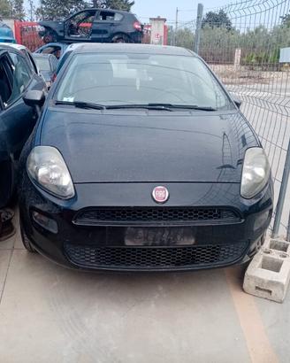 (INCIDENTATA) FIAT PUNTO 2016 muso porte ricambi #