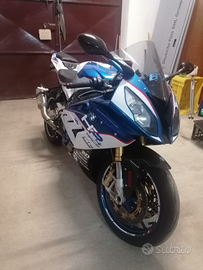 Bmw s1000rr da copertina