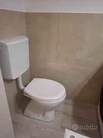 Water con cassetta integrata