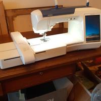 BROTHER mod. NV1 per cucire e ricamare