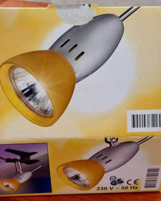 Faretto alogeno con clip