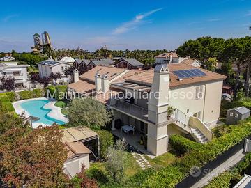 Appartamento Trilocale con Giardino Privato a Jeso