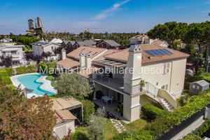 Appartamento Trilocale con Giardino Privato a Jeso