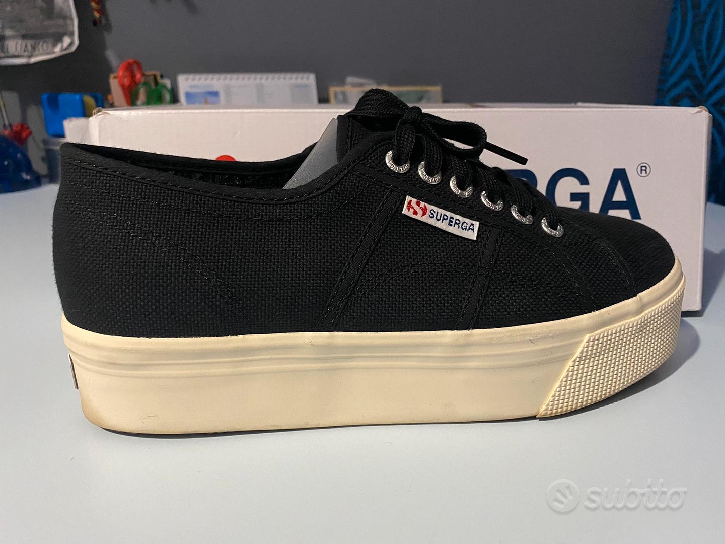 Superga nere store suola alta