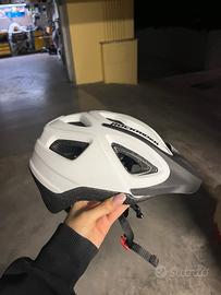 Casco rockrider taglia 53-57 cm