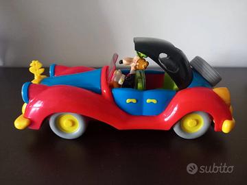 Lotto di 4 modellini auto Disney