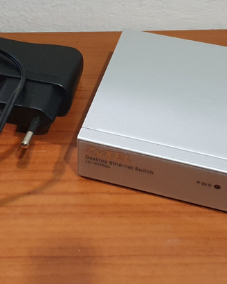 Switch ethernet 10/100 ZYXEL ES-108A 8 porte