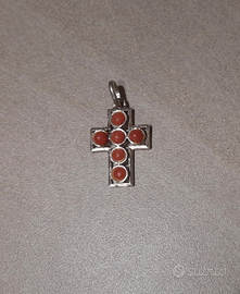 Ciondolo Croce in Argento e Corallo Rosso