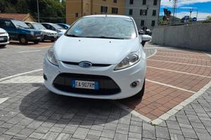 Ford Fiesta 1.4 TDCi 68CV 3 porte Titanium