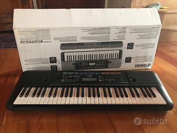 Pianoforte digitale YAMAHA PSR-E253