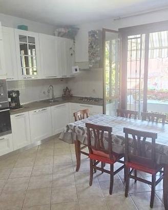Appartamento di 96 m² con 3 locali e box auto a Ma