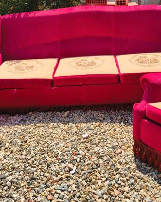 set divano letto +due poltrone 