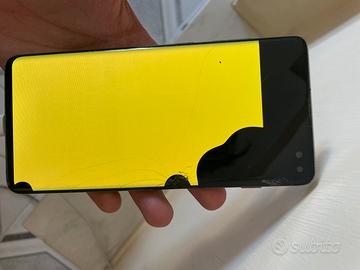 GALAXY S10 PLUS CON VETRO ROTTO