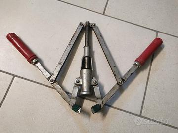 tappatrice per Tappi di Sughero 