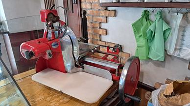 Affettatrice Berkel professionale.