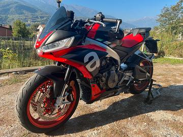 Aprilia Tuono 660