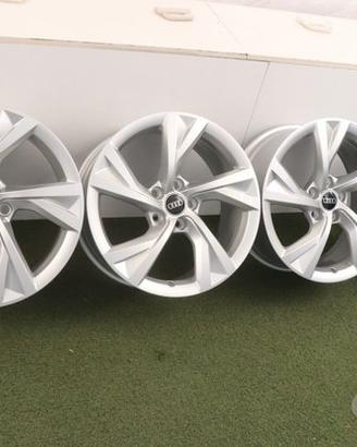 Cerchi in lega Audi A4 A5 18 ORIGINALI 8E0601025EJ