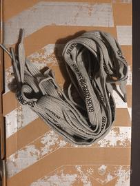 Lacci scarpe grigi Golden Goose 