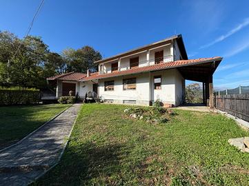 VILLA SINGOLA A FORNO CANAVESE