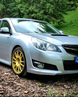 Subaru Legacy 2.0D AWD 2012   STI